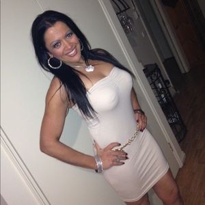 Meet your Posher, Iris